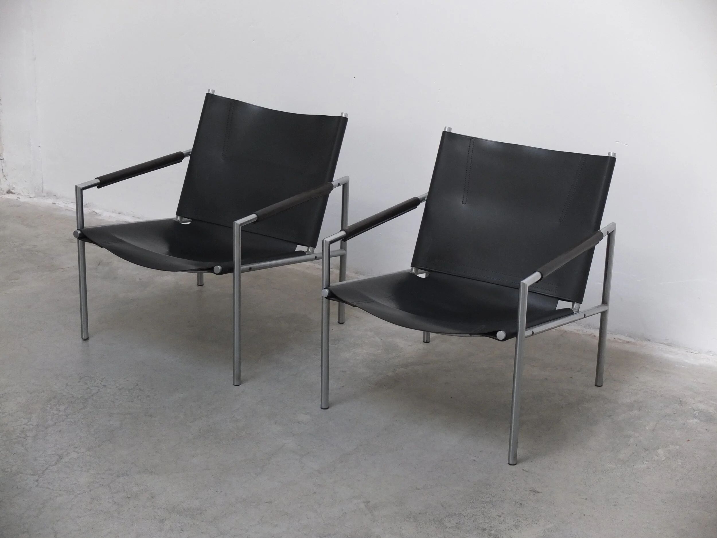 Pair of 'SZ02' armchairs by Martin Visser for 't Spectrum, 1960s.