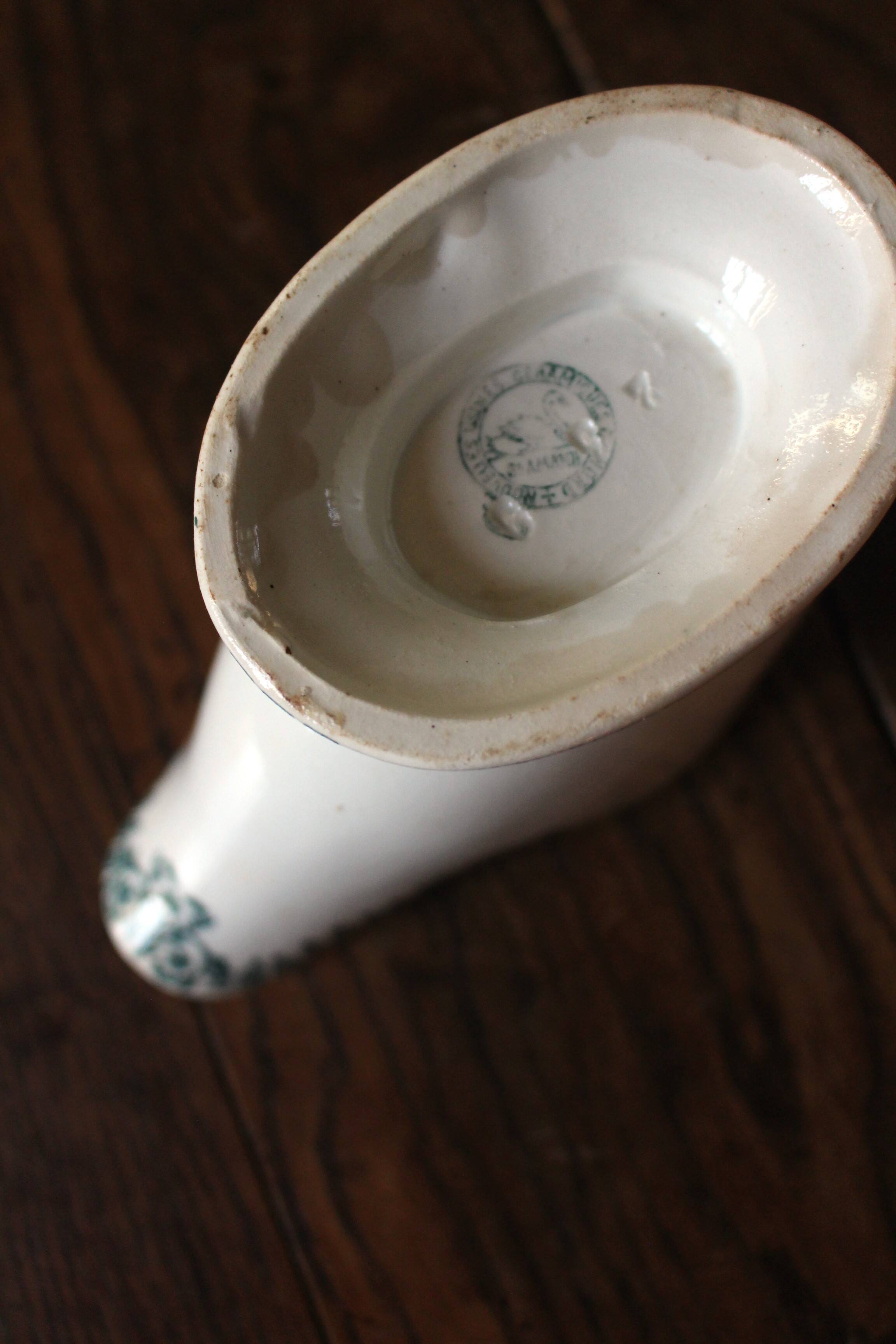Saucière en terre de fer verte Saint Amand