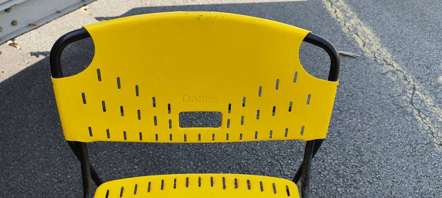 Dallas chair, design Paolo Favaretto for Kinetics