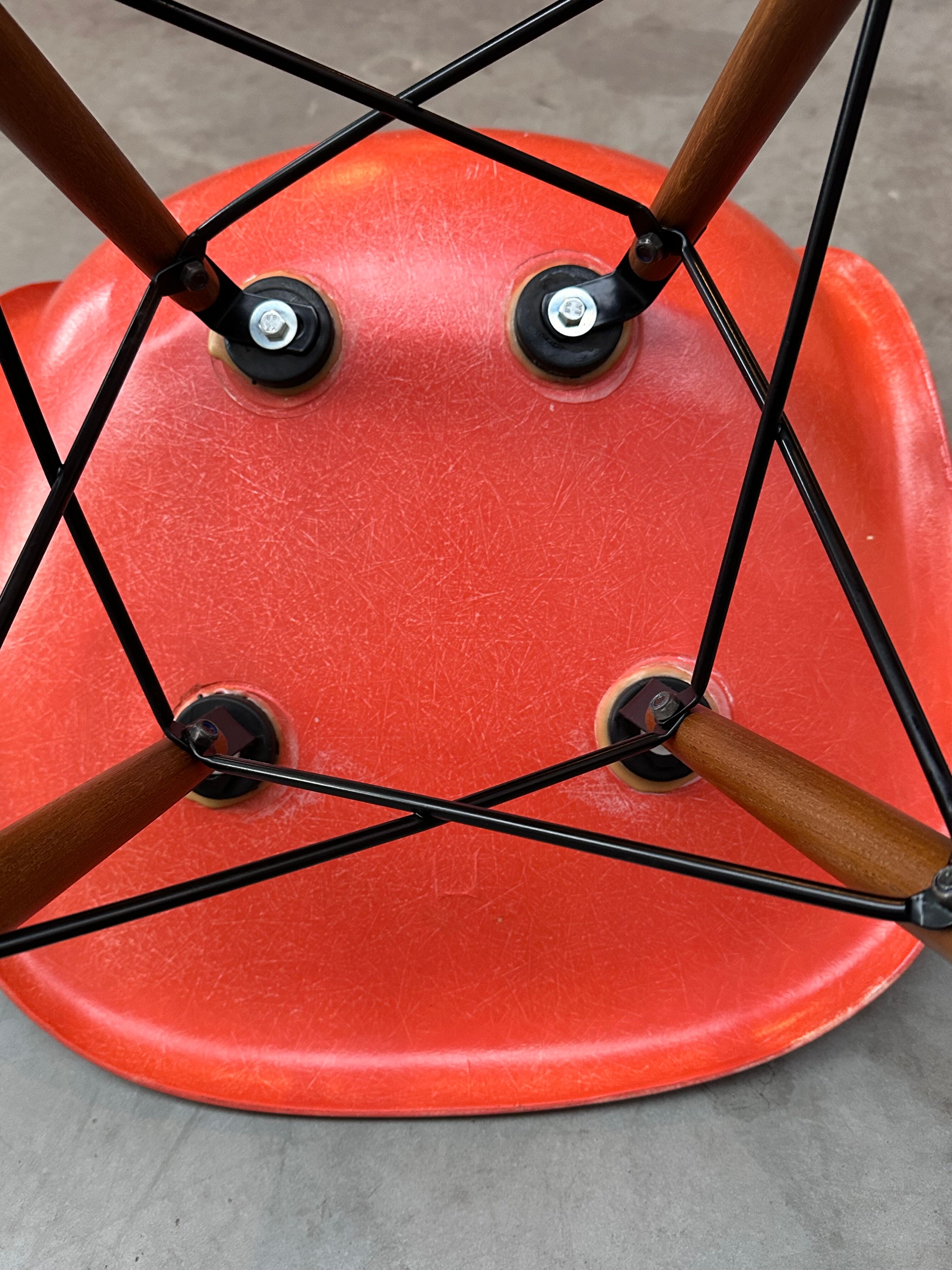 Set of 10 fibreglass & walnut DSW chairs, Charles & Ray Eames, Herman Miller, 60s-70s