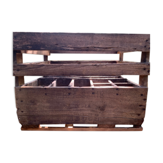 Wooden bottle locker