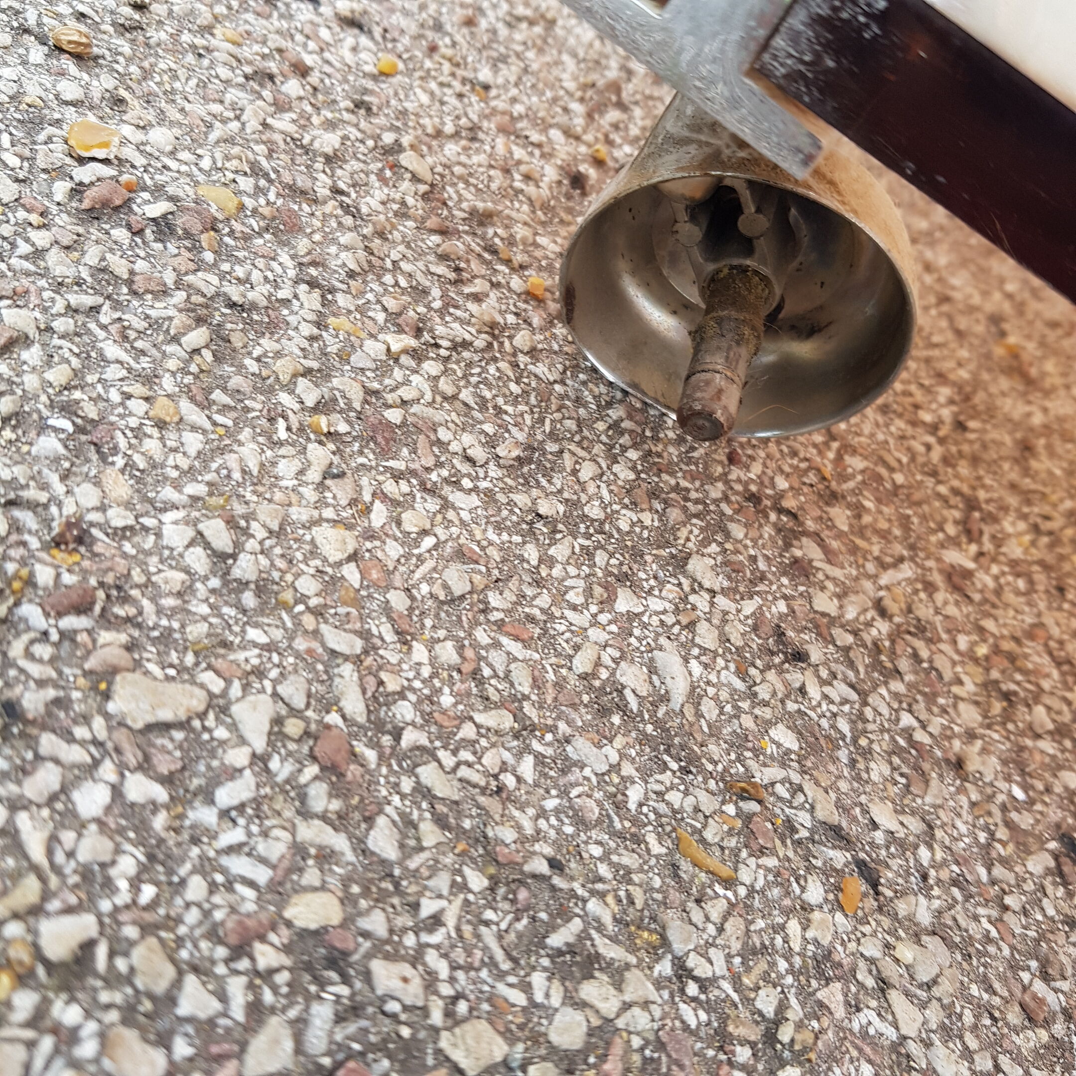 Table TV Desserte en atluglass Michel Dumas