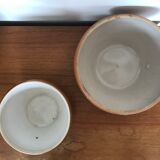 Pair of bowls enamelled sandstone