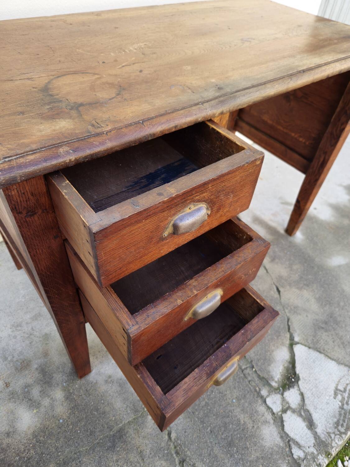 Antique solid oak desk from the 1900s