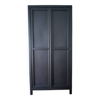Armoire parisienne