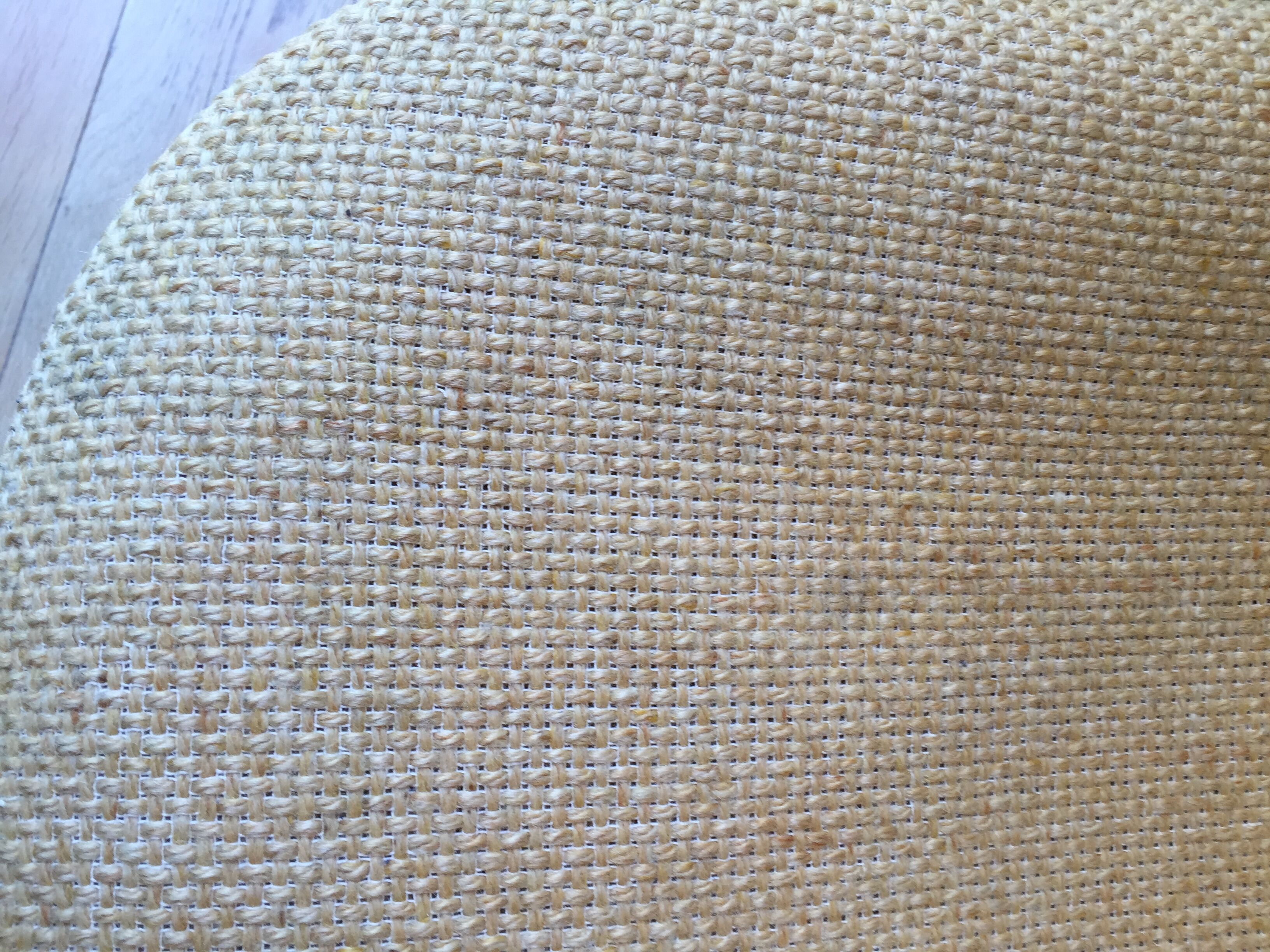 Set of 4 chairs the Fonda by Charles and Ray Eames, woolen yellow straw 1960-1970