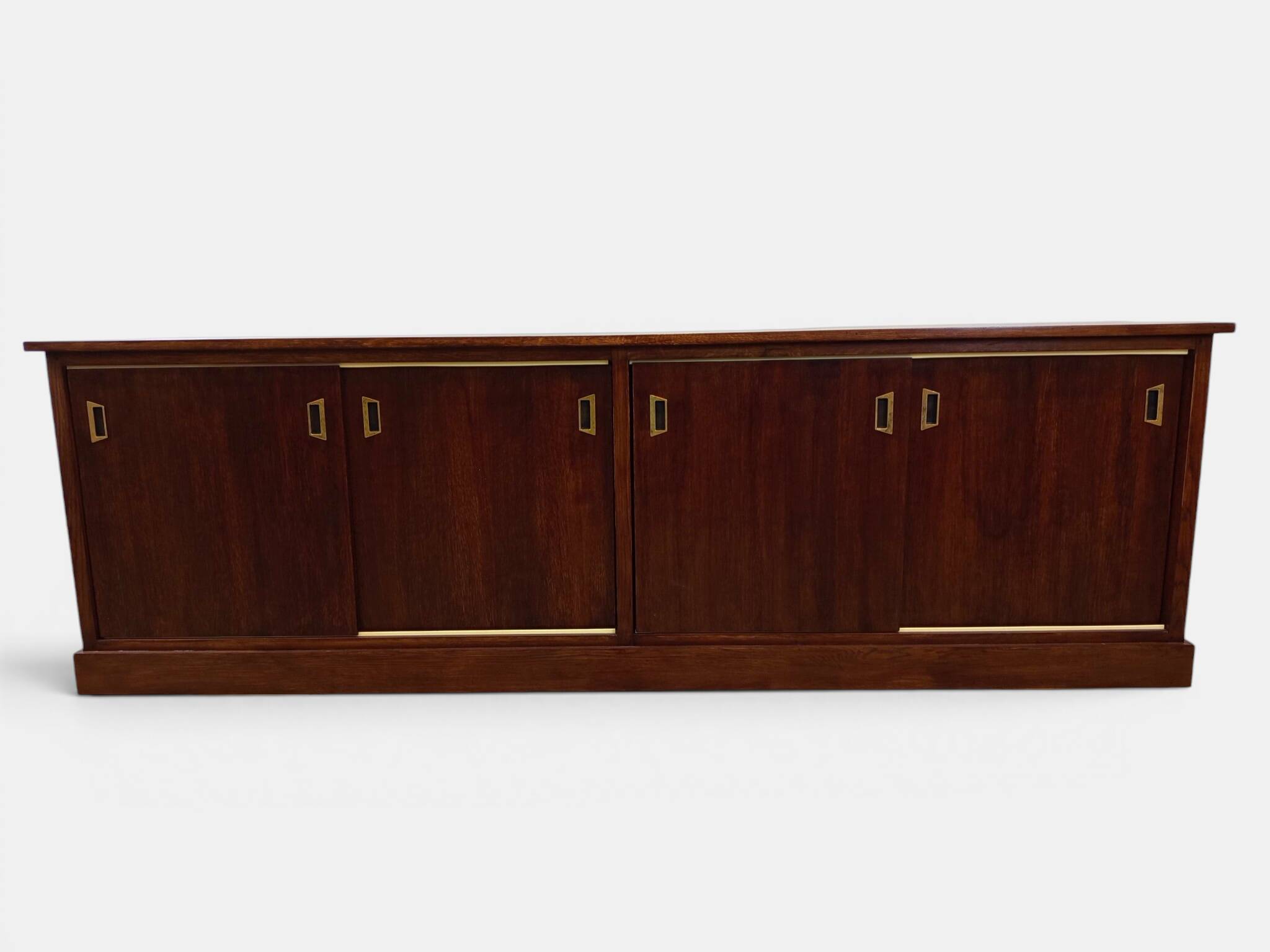 Large double-sided modernist sideboard in oak – 250 cm
