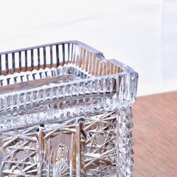 Ancienne boîte tabatière en cristal du XIXe