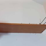 String style shelves