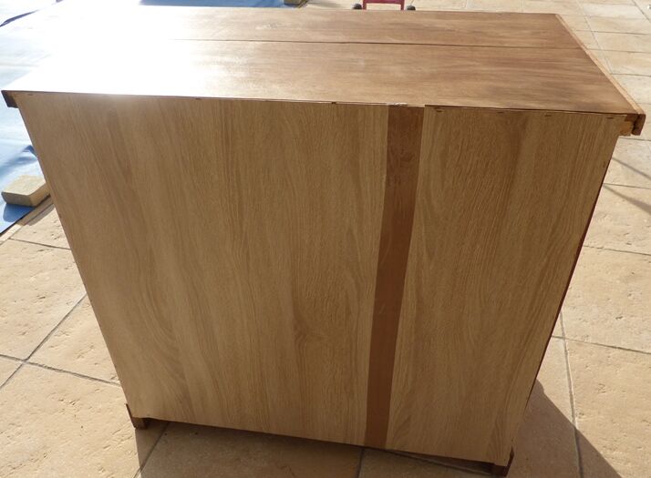 Low furniture two doors in solid oak