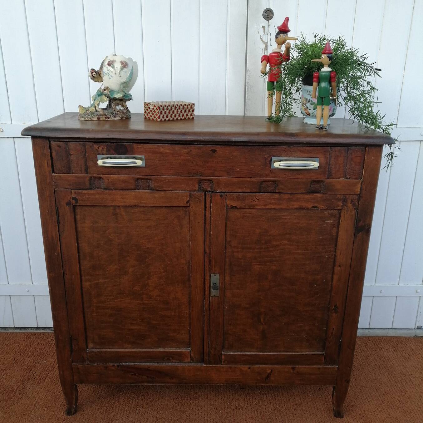 1950s Parisian style buffet