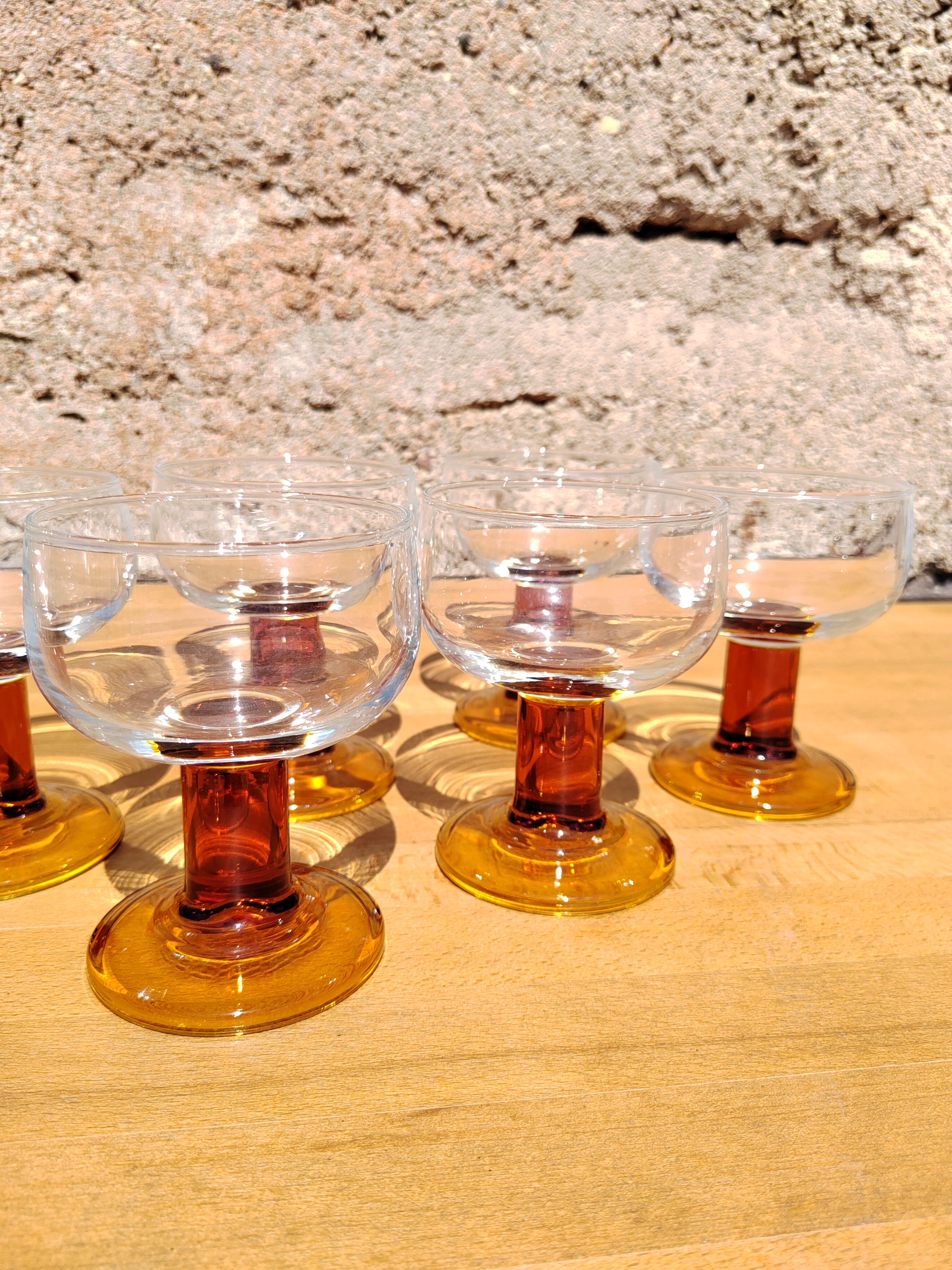 Suite of 6 cocktail glasses 70s