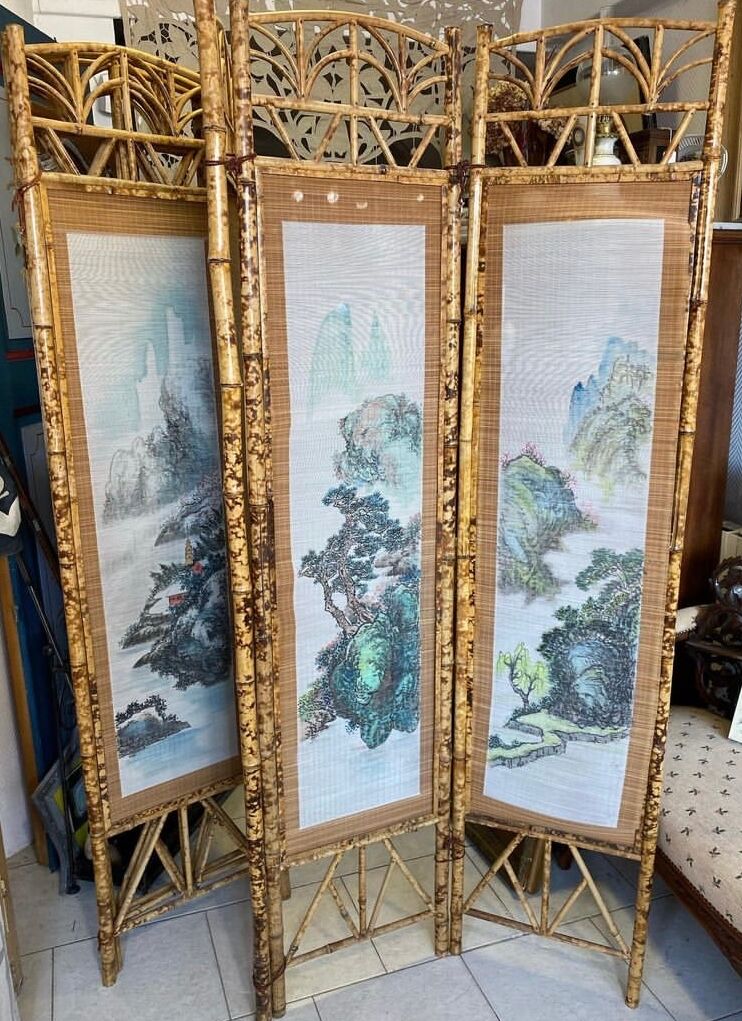 Vintage screen bamboo and rice straw