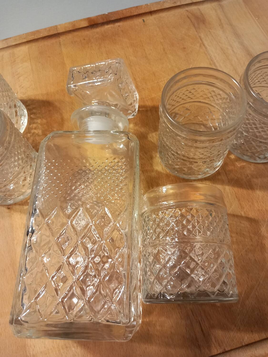 Whiskey service in glass carafe and 6 glasses