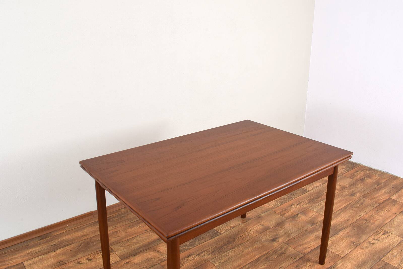 Mid-century Danish teak extendable dining table, 1960s.