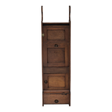 Armoire murale, bon état d'origine, bois de chêne, années 50, design scandinave