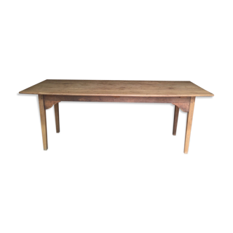 Farm table