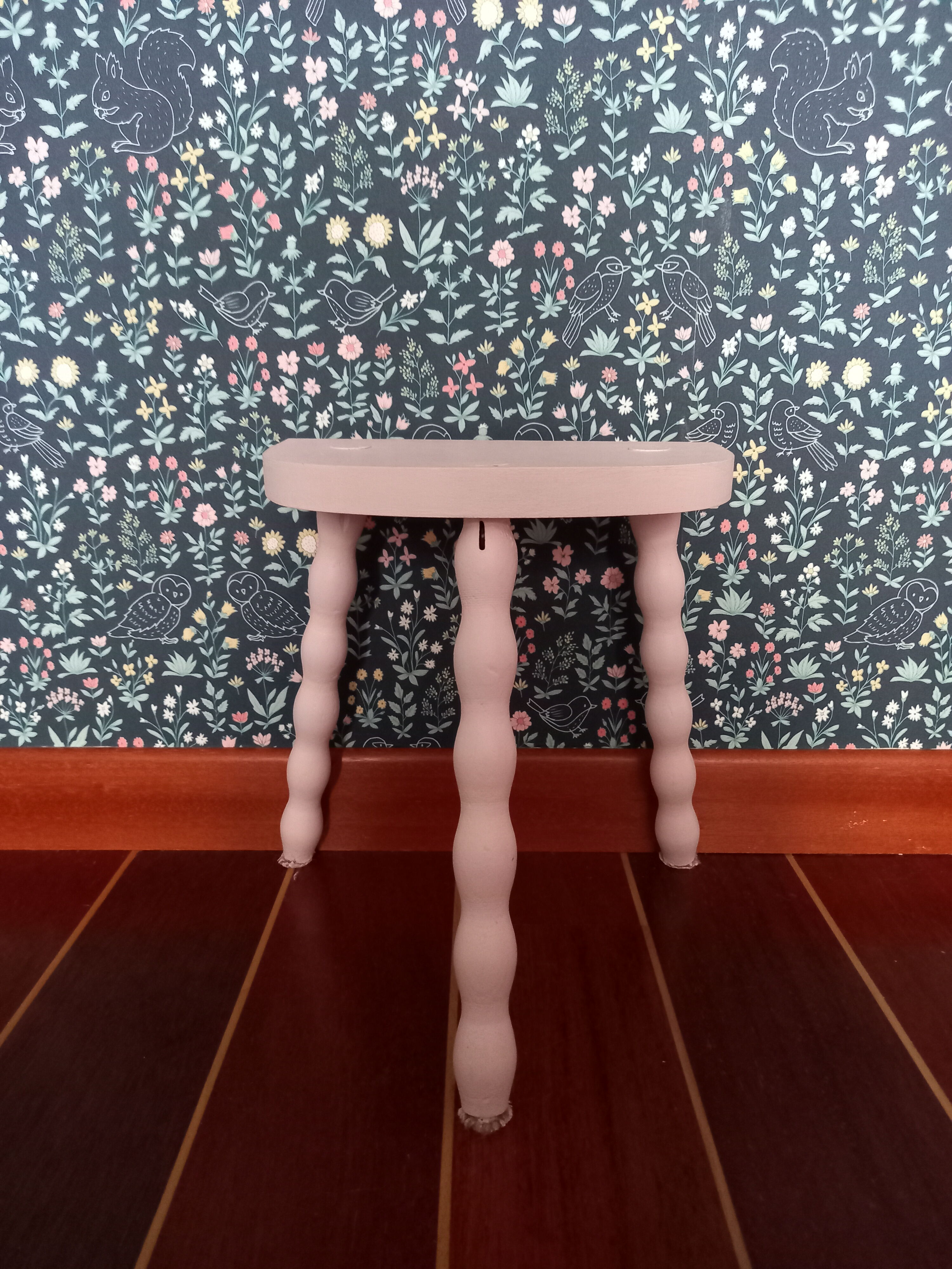Tripod tabouret