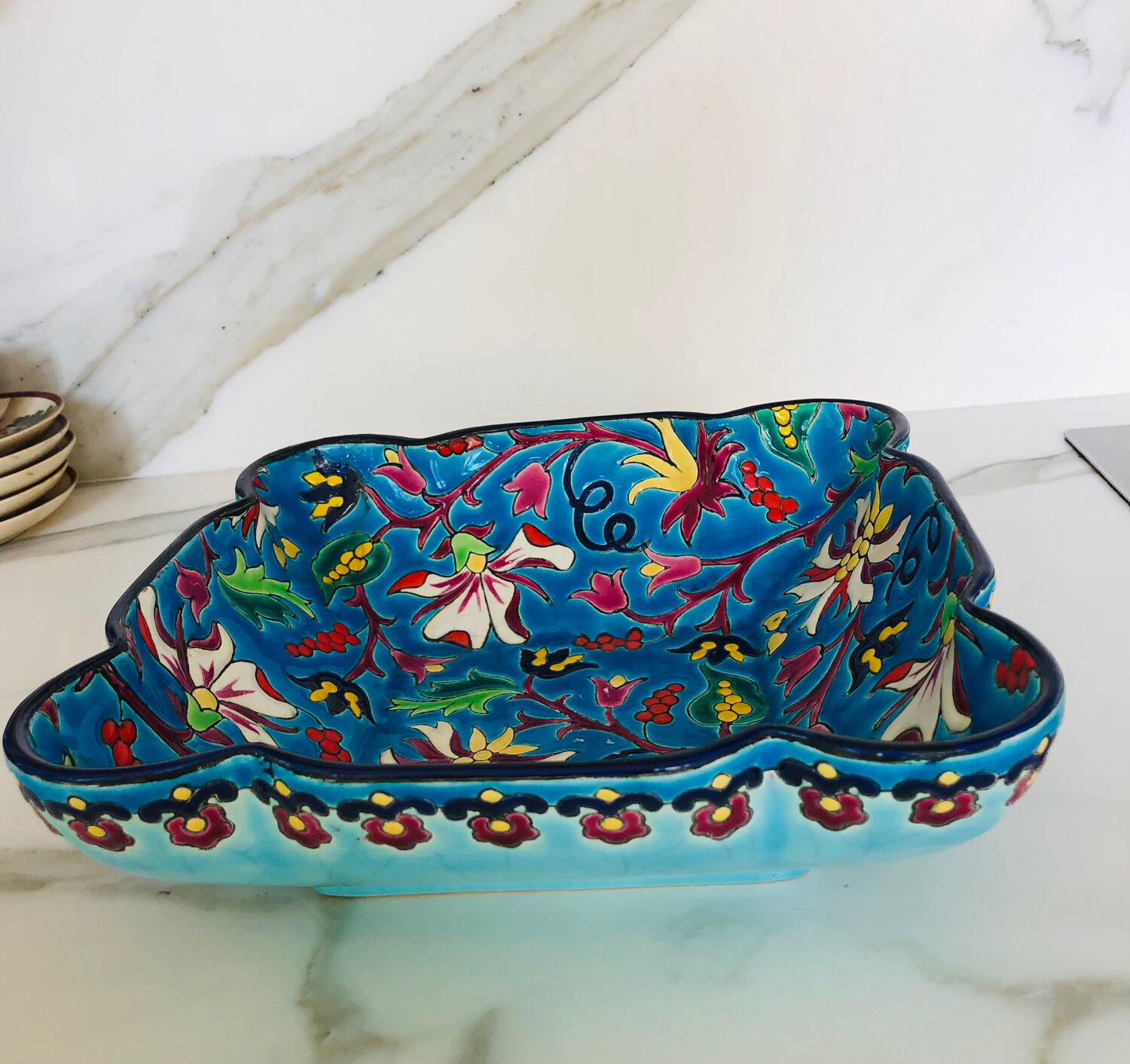 Flat square cut in Longwy enamels