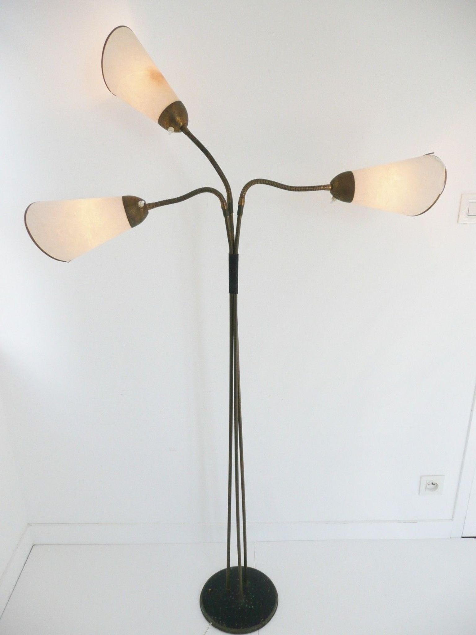 Typical lamp 1950-3 arm flexible 50s design vintage 50's