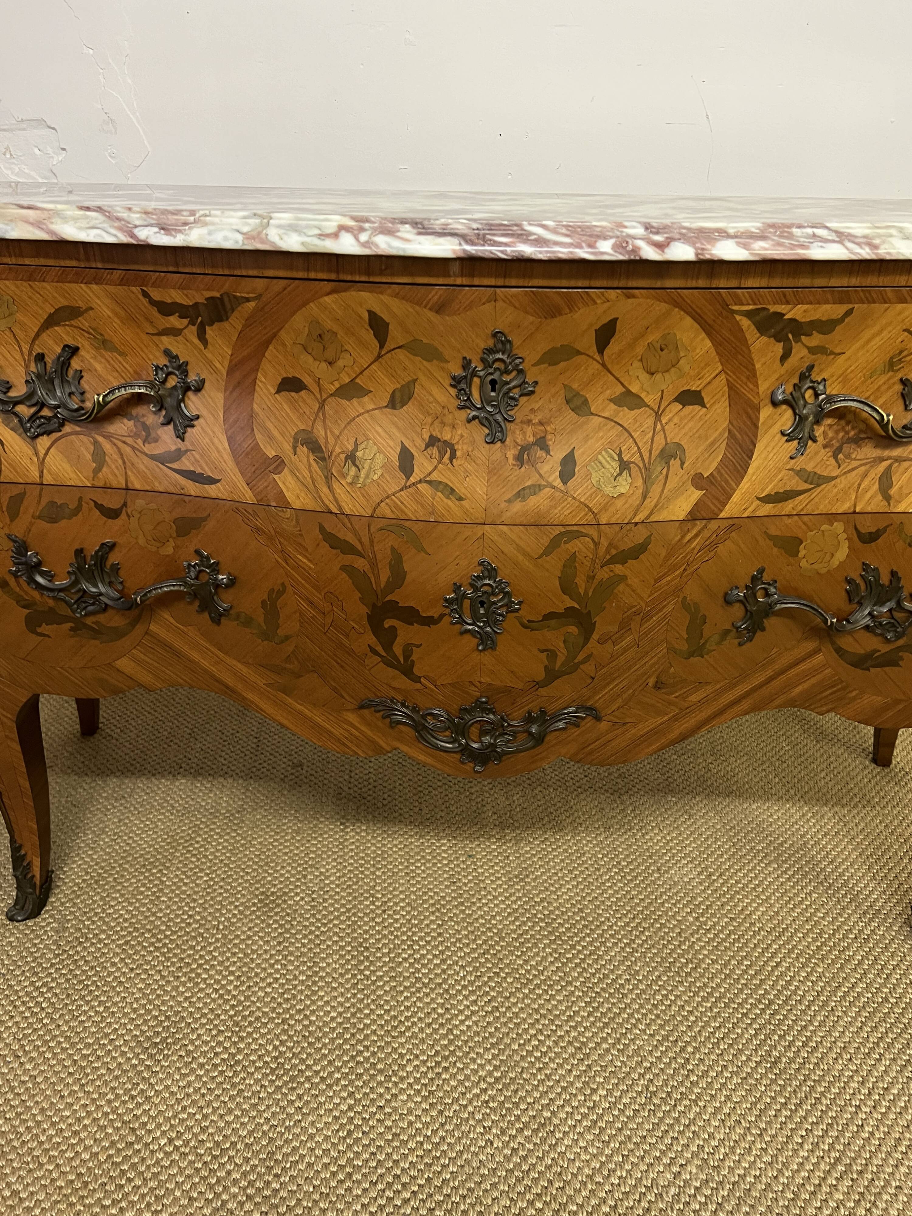Louis XV style inlaid chest of drawers