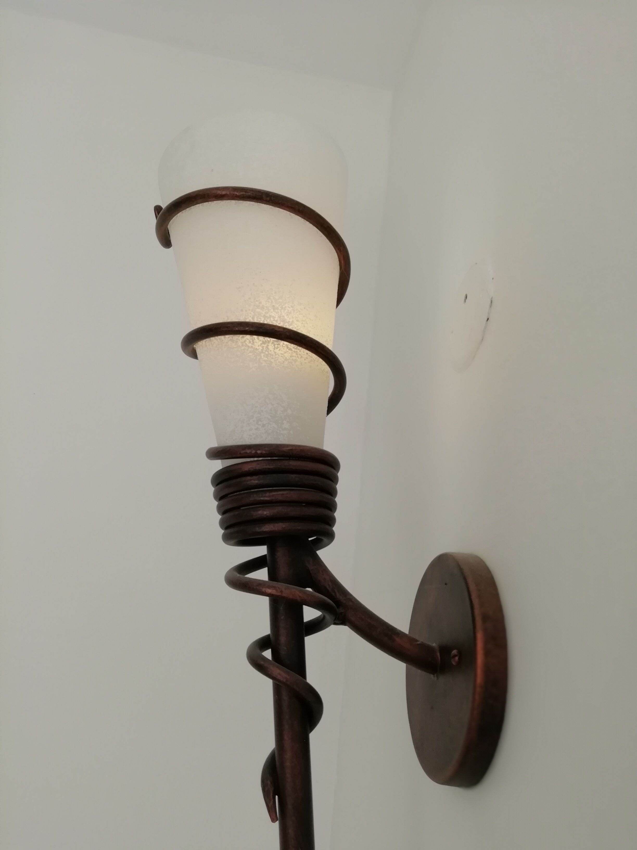 Wall lamp