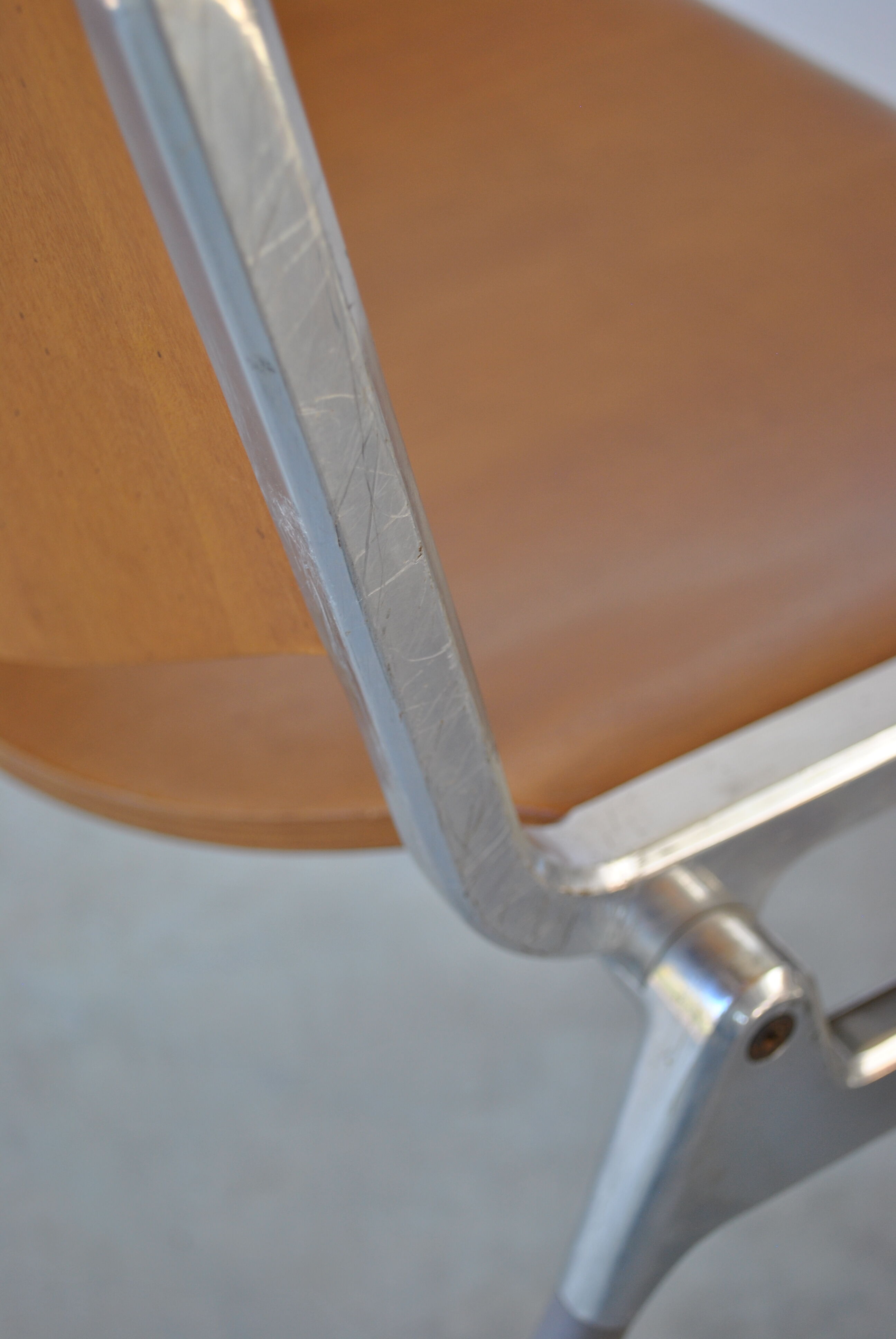 Chaises DSC-106 de Giancarlo Piretti éditées par Anonima Castelli ,1970