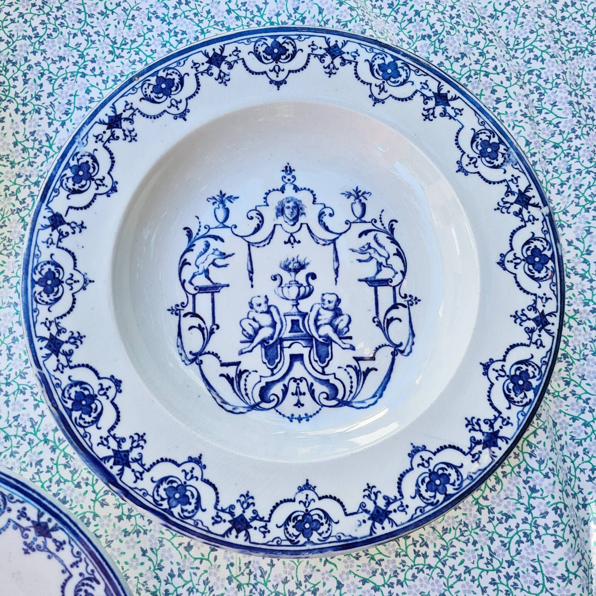 Set of 4 old hollow plates vieillard bordeaux model moustiers