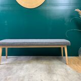 Scandinavian-line bench