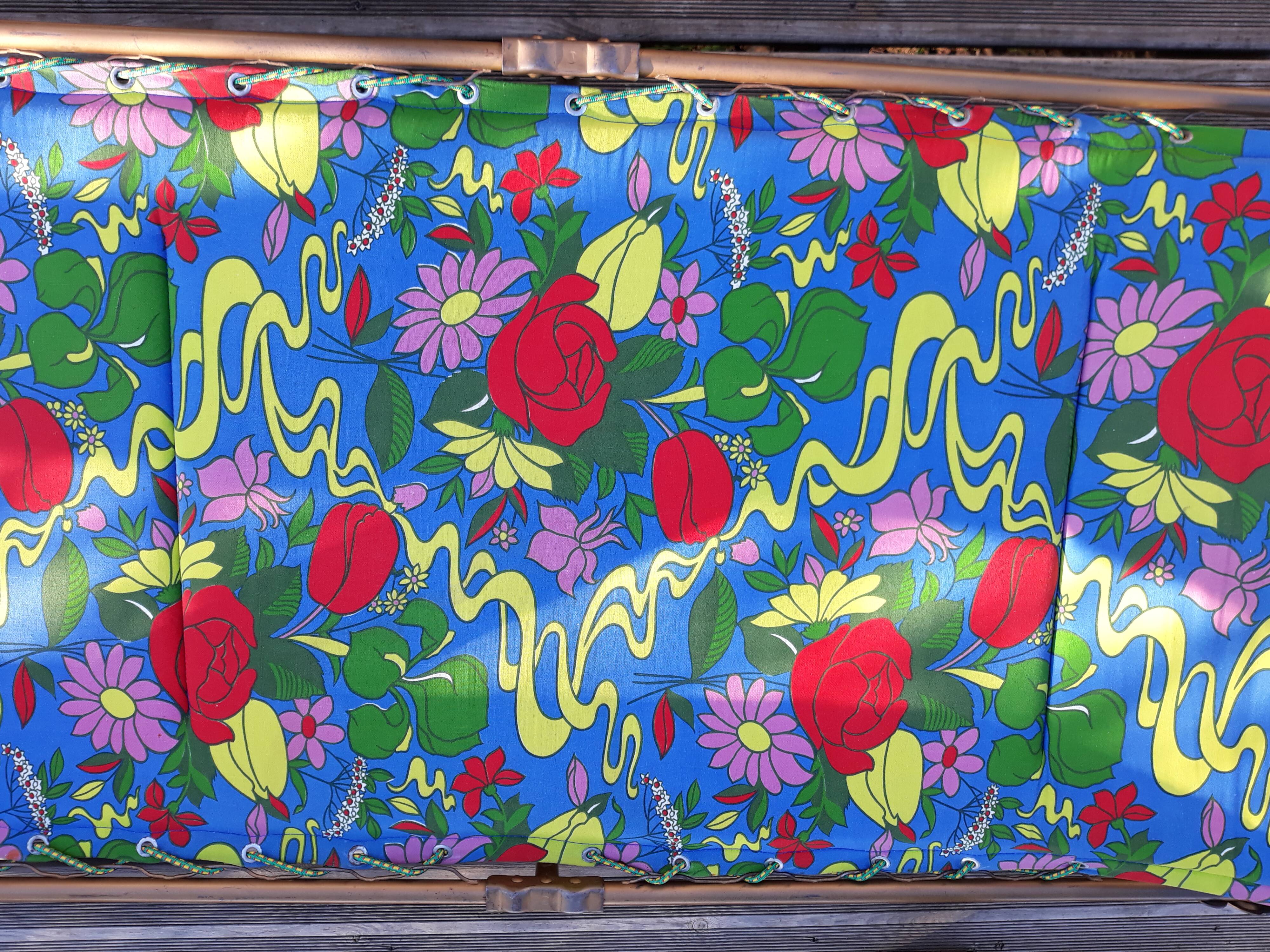 Sunbathing deckchair camp bed La Hutte