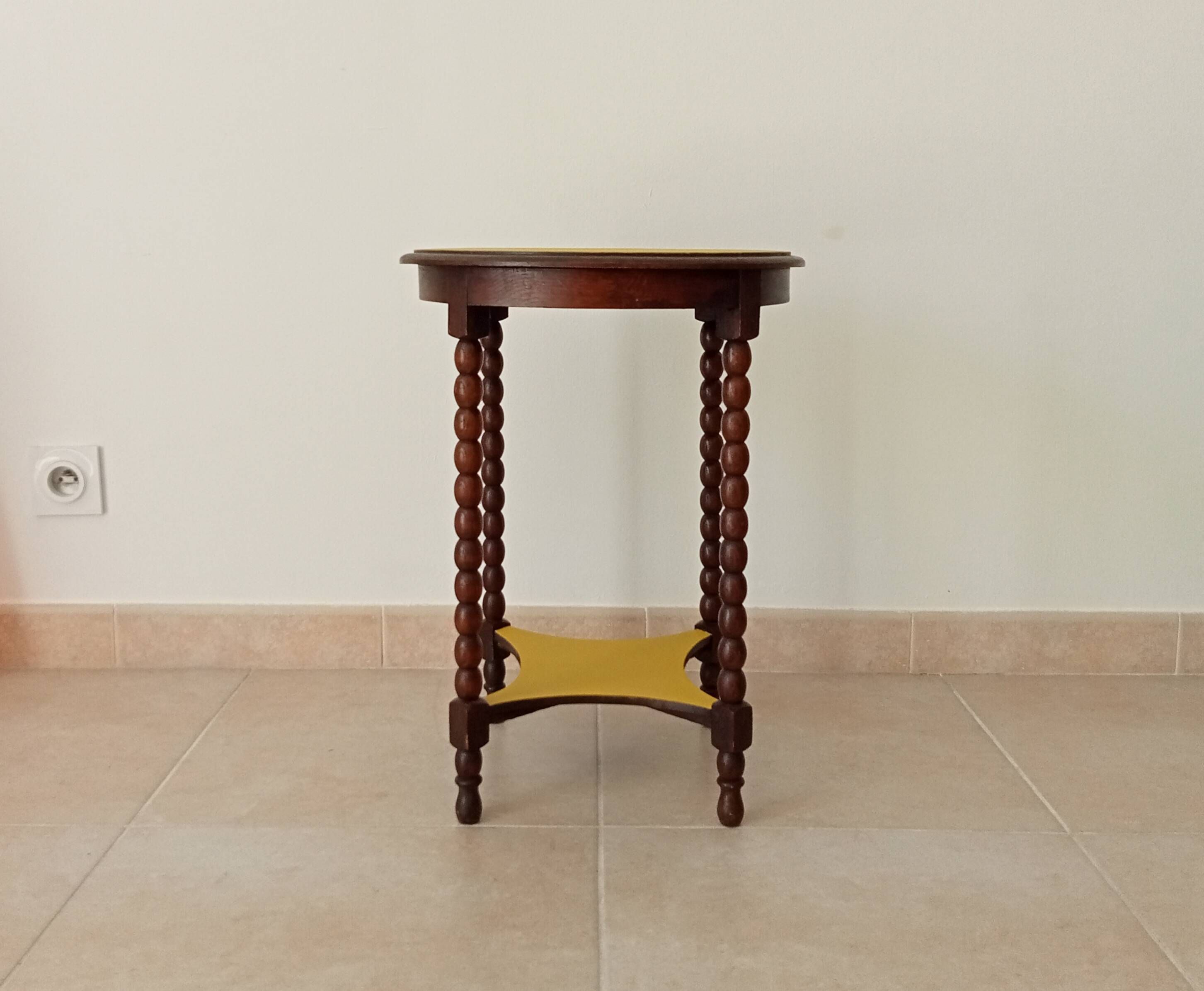 Old pedestal table, early 20th century, turned wooden legs