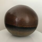 Two-tone sphere vase