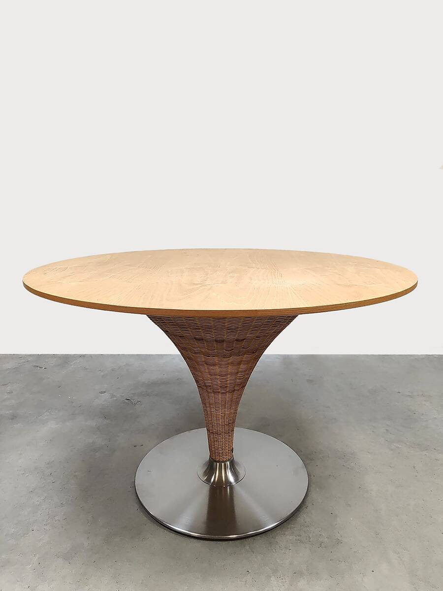 Vintage Italian Tito Agnoli wicker dining table Bonacina Pierantonio
