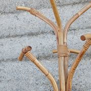 Coat rack parrot in rattan and bamboo