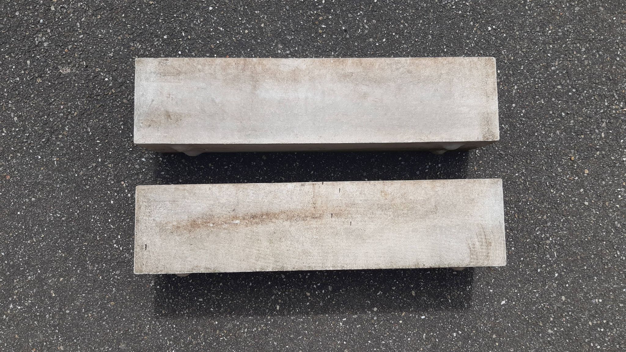 Set of 2 Eternit Planters