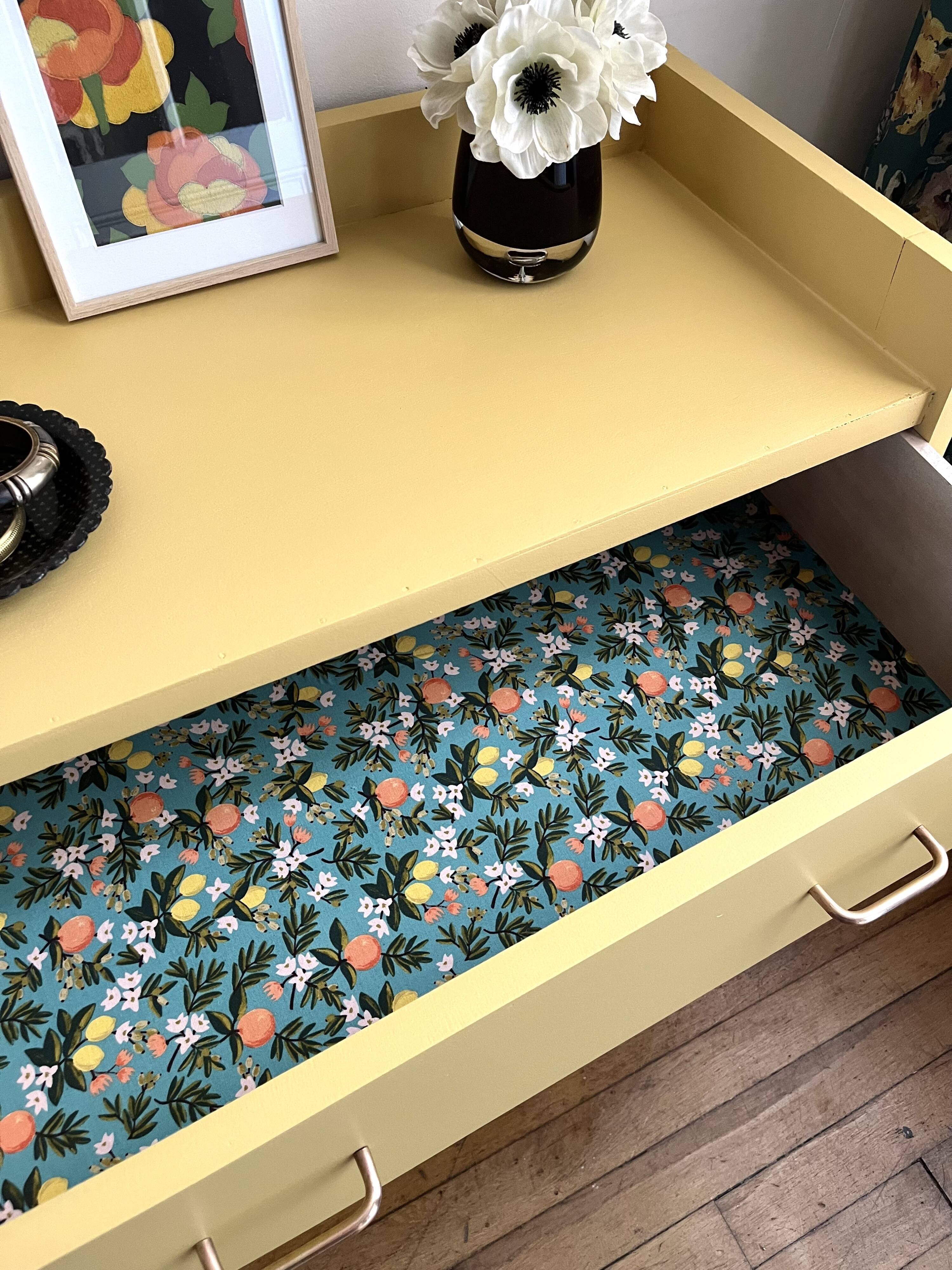 Commode vintage à tiroirs décalés