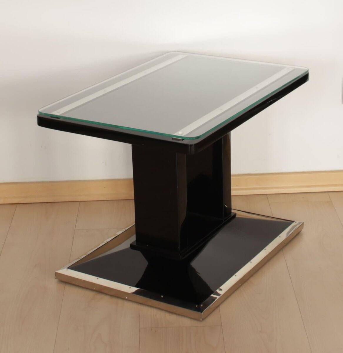 Art Deco Bauhaus Side Table in Black Lacquer & Chrome, Austria, 1920s