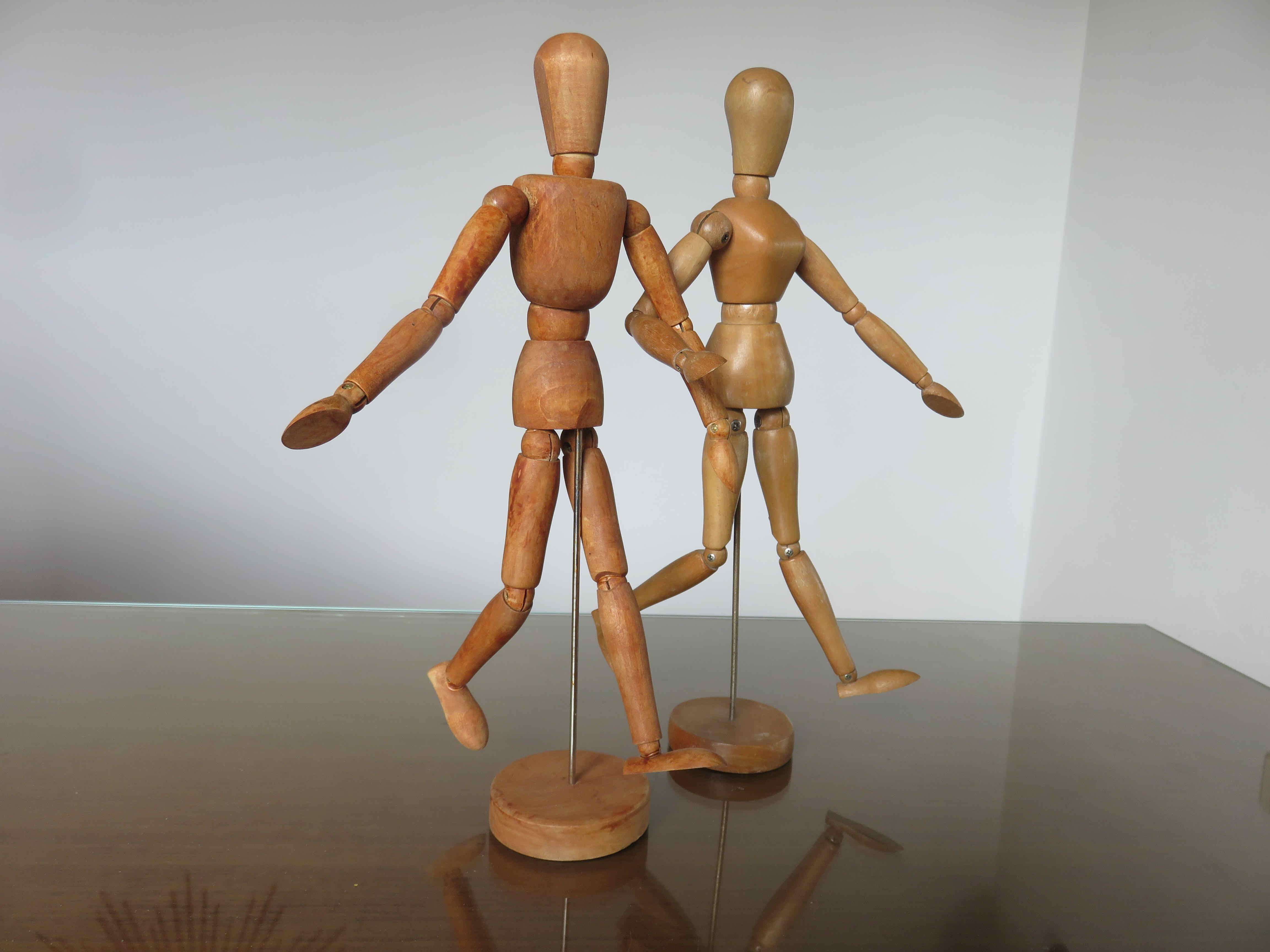 Articulated wooden mannequin 60s