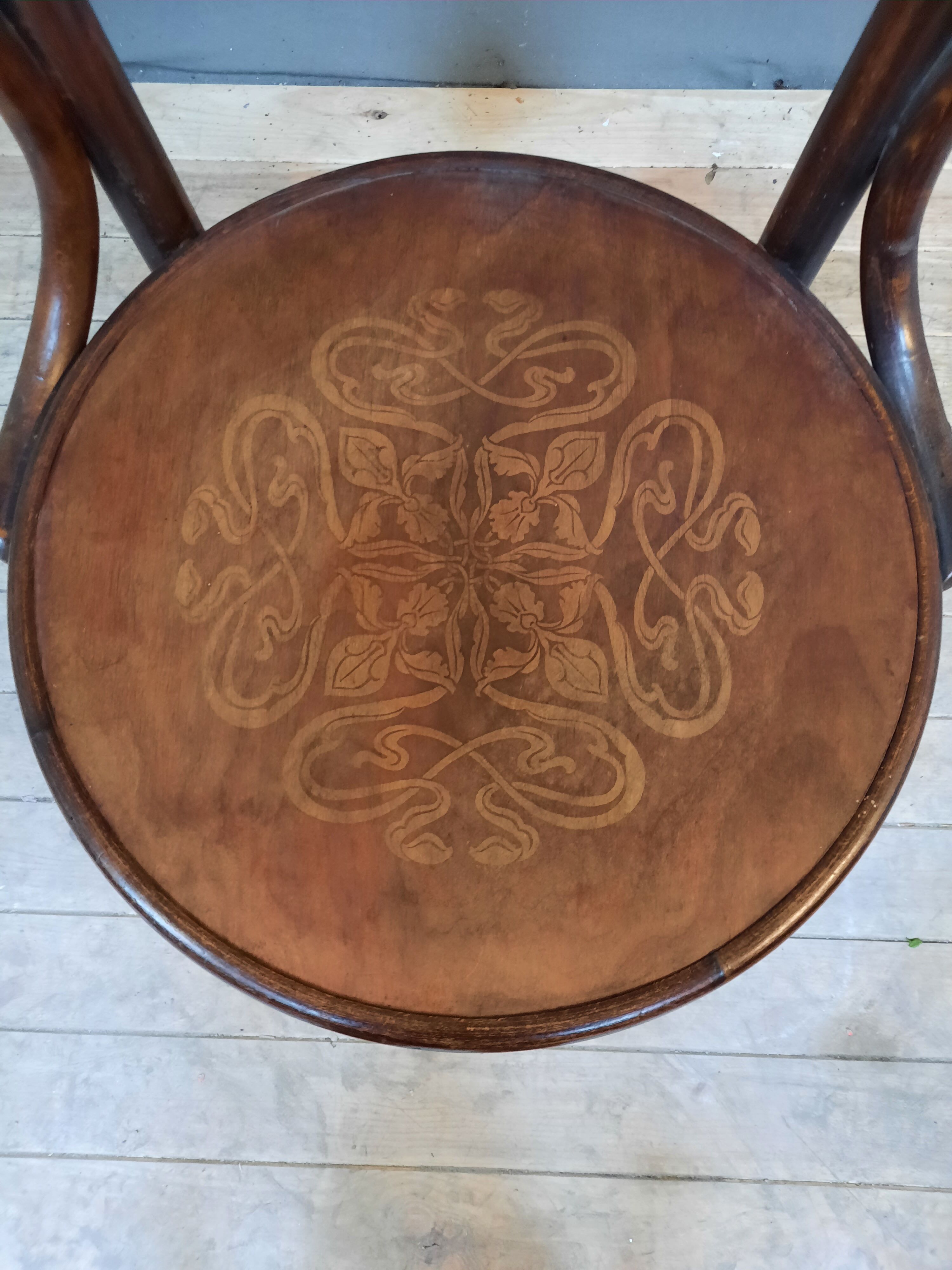 Fishel curved wooden burreau chair