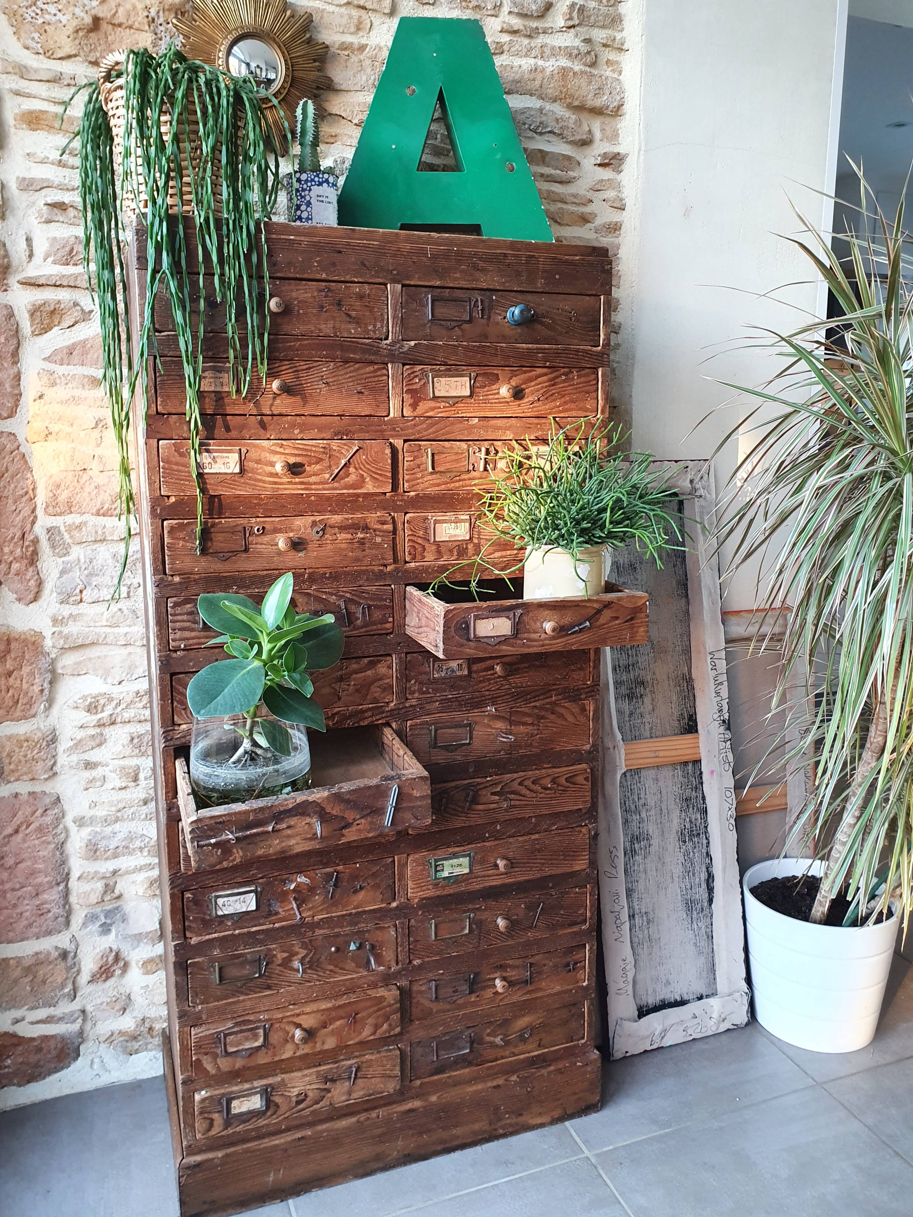 Trade cabinet 24 drawers