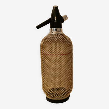 Screened seltzer siphon