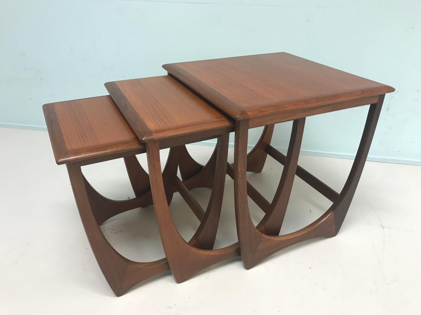 Table gigogne Mid Century en teck de G Plan