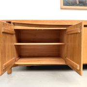 Curved enfilade Maison Regain in solid elm, 1970.