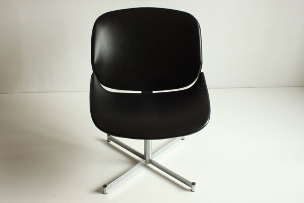 Chaise Exquis de Geoffrey Harcourt pour artifort, Pays-Bas années 1960.