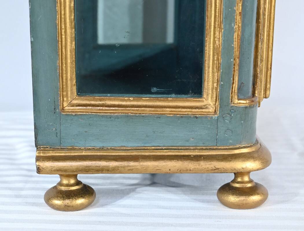 Small Showcase in Painted and Gilded Wood, Louis XV Style – Early 19th Century