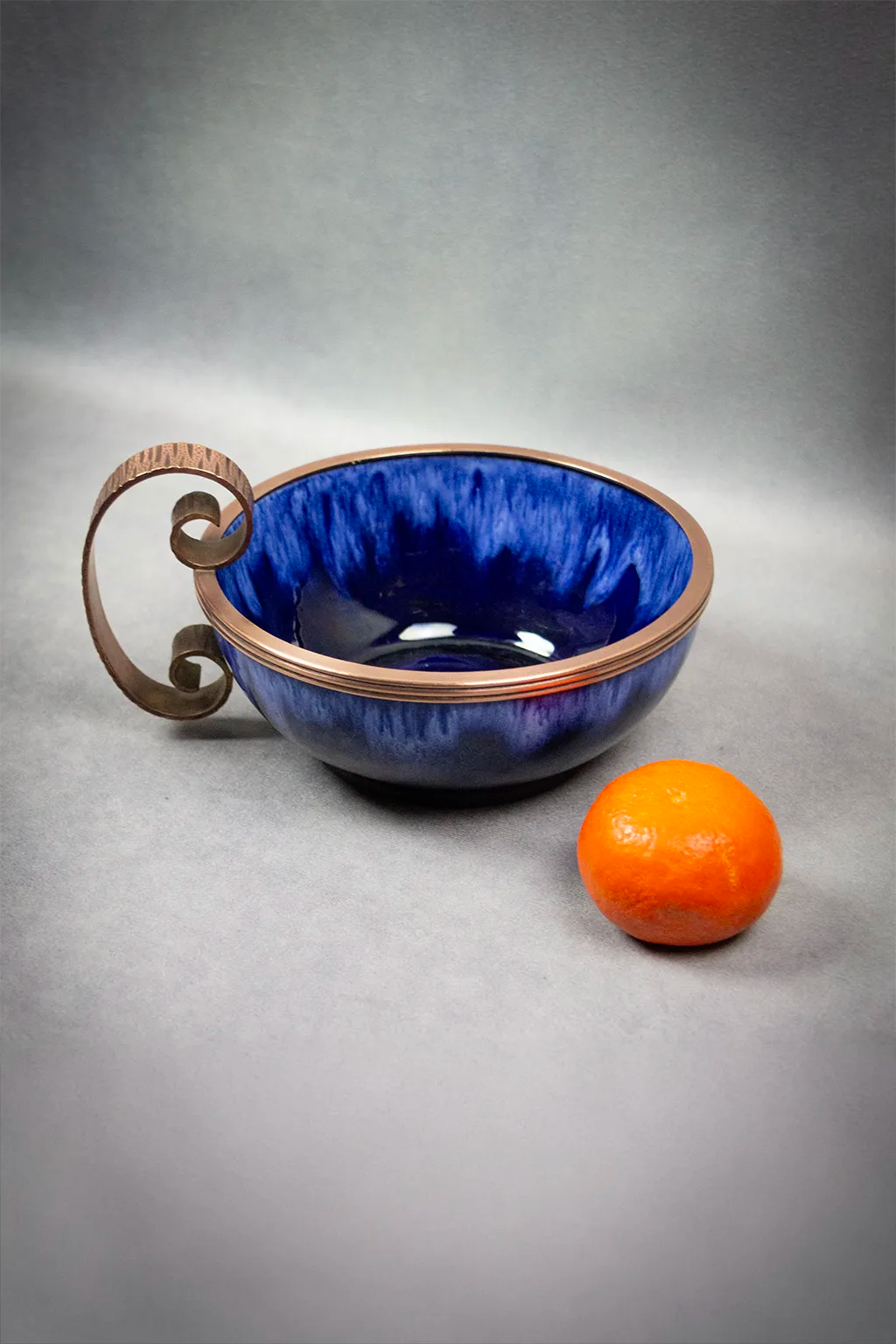 Art Nouveau cup "Marquise de Sévigné" by André Villien, circa 1910