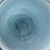 Vase en verre bleu La Rochère