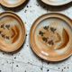 6 assiettes plates en grès 