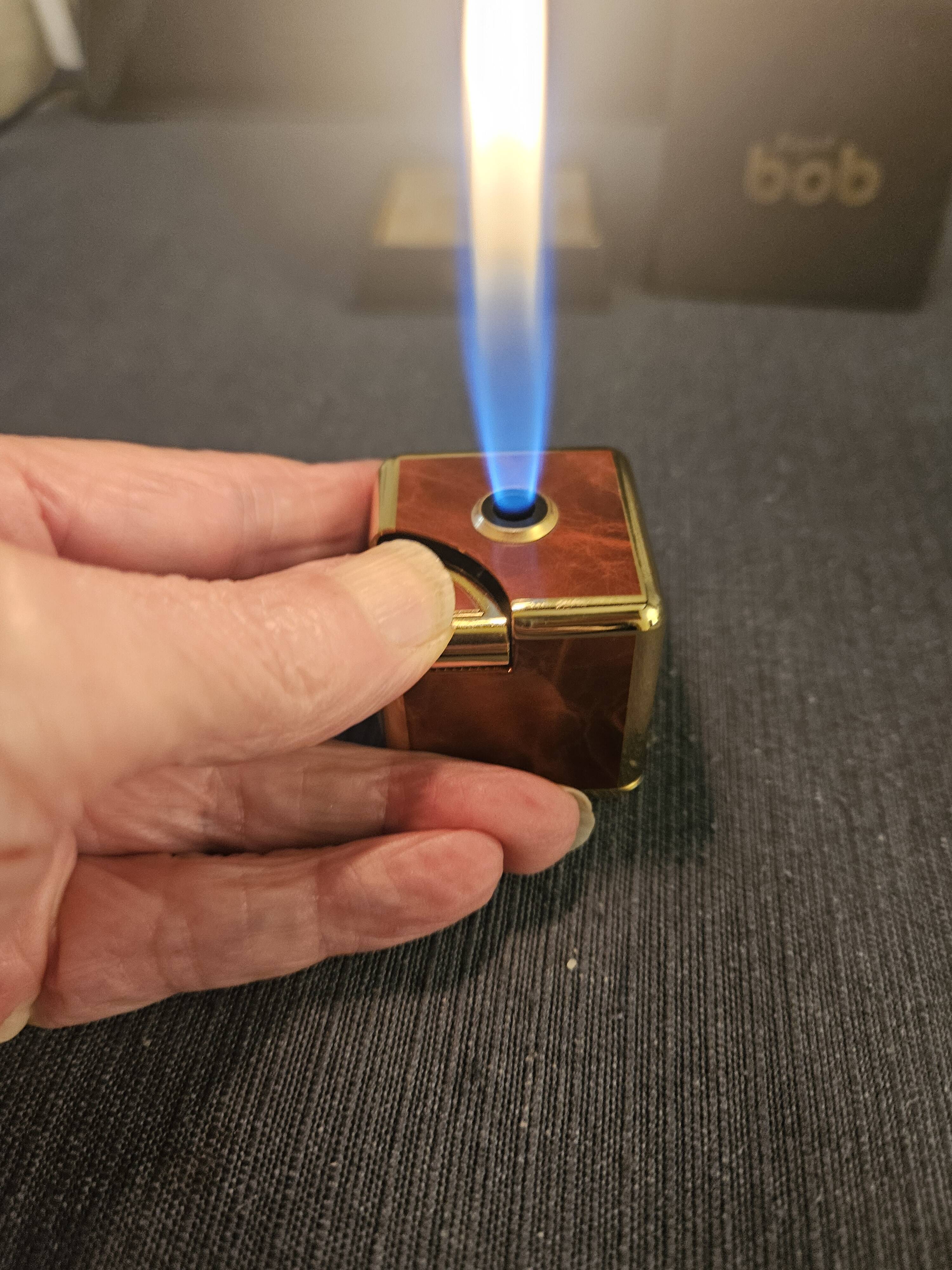 Vintage table lighter "Cube" Royal Bob – Wood Burl & Gold Finish