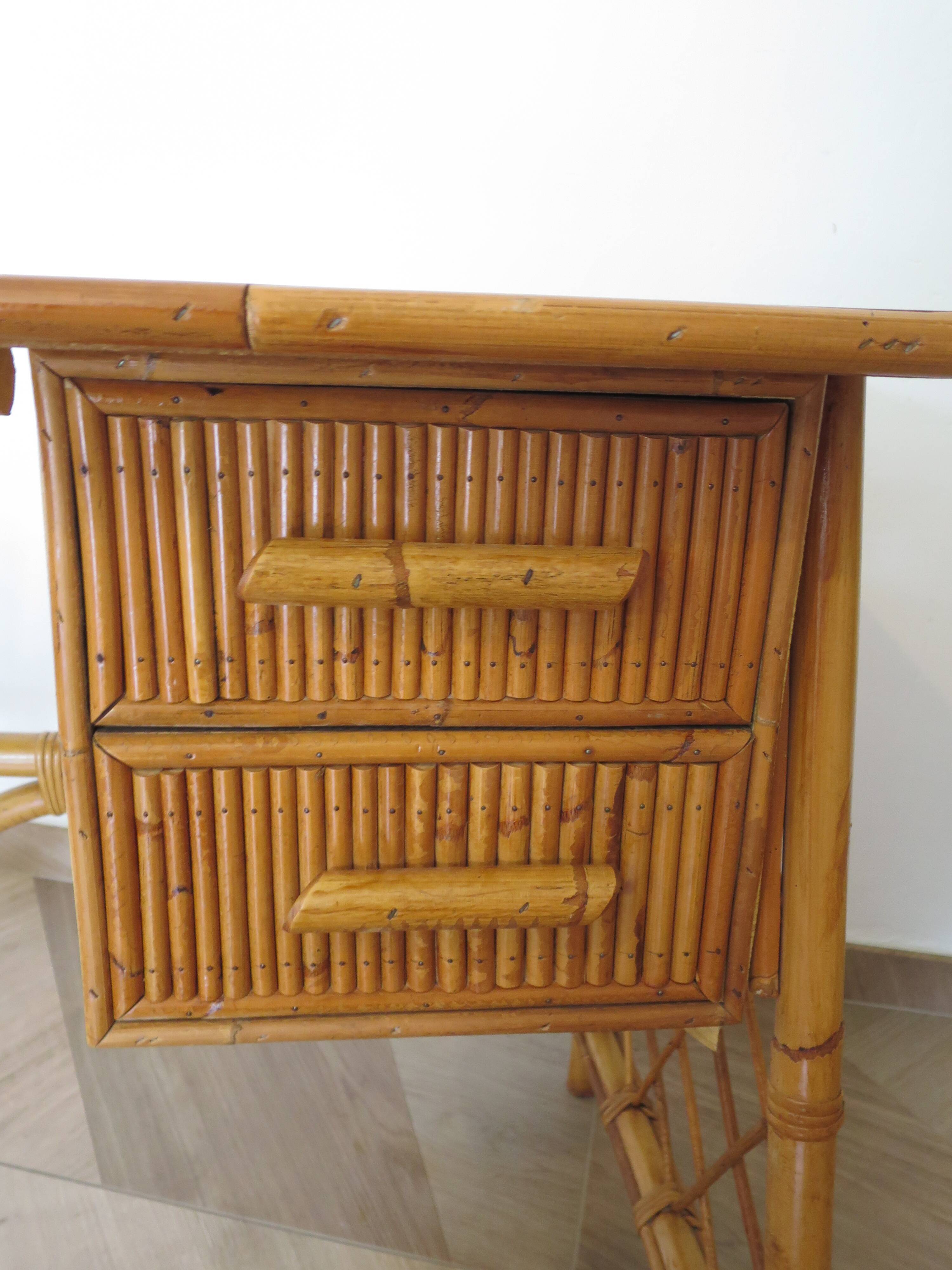 Vintage design - beautiful retro desk in bamboo wood and rattan - 2 drawers - 60s